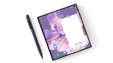 Huawei Mate X2 with stylus